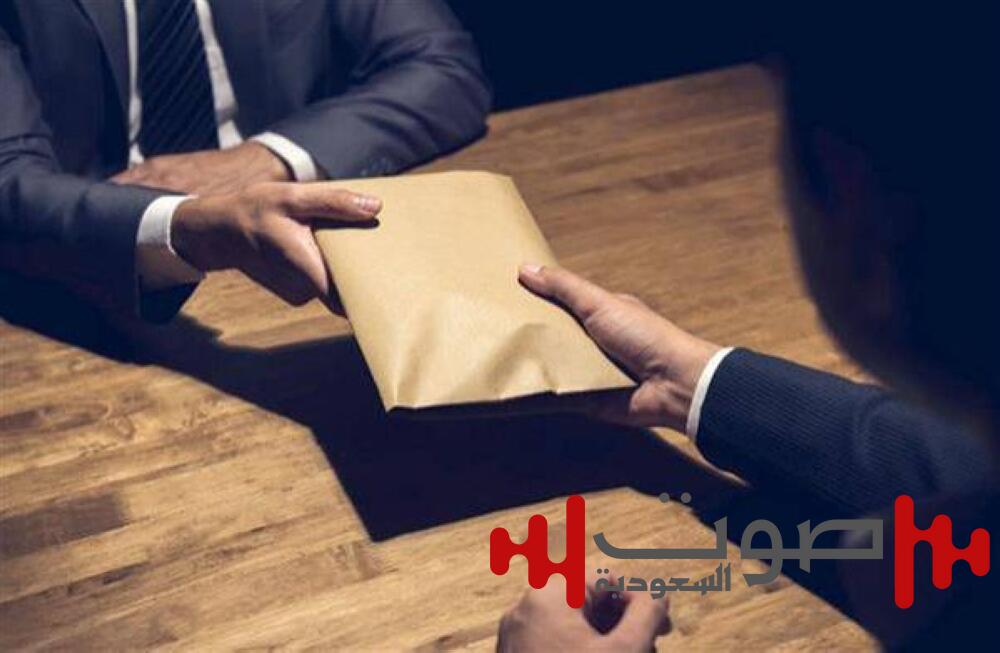 رشوة وتزوير.. مصر تضبط 16 مسؤولاً في قضايا فساد