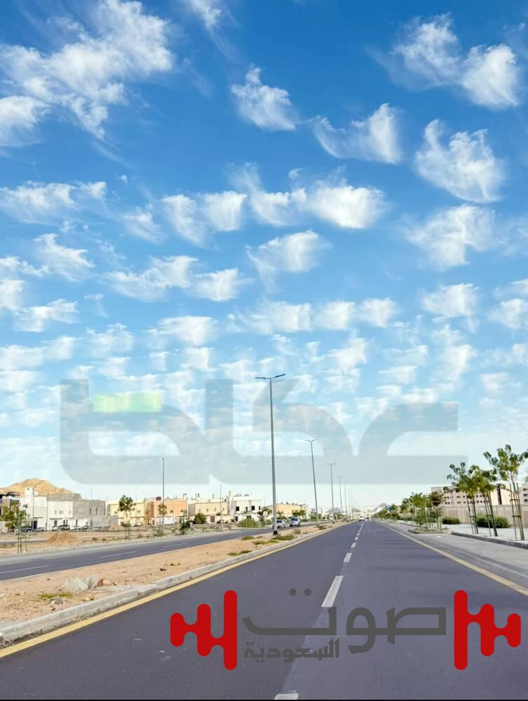 سحب «السمحاقية» تظهر في «المدينة» «المدني» يتنبأ باستمرار الهطول حتى الخميس