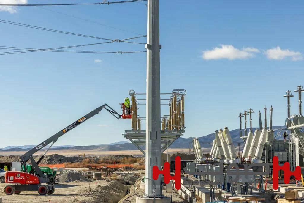 مليارات تنفق على مراكز بيانات الذكاء الاصطناعي وتنعش الاقتصاد الحقيقي