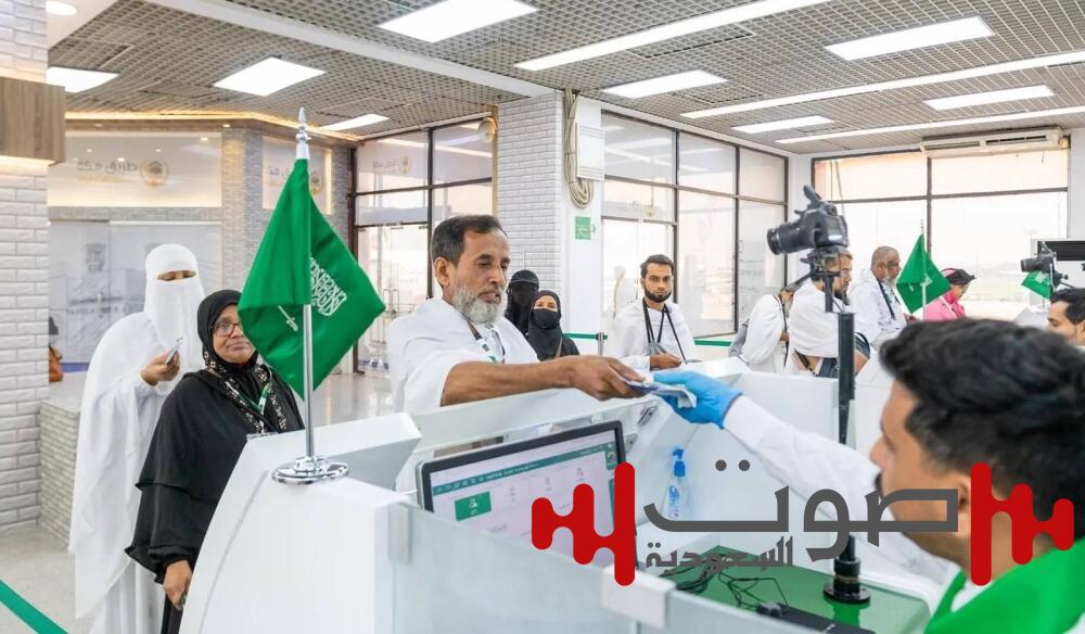 مدير مدرسة متقاعد من دكا يحقق حلم الحج الأول عبر طريق مكة