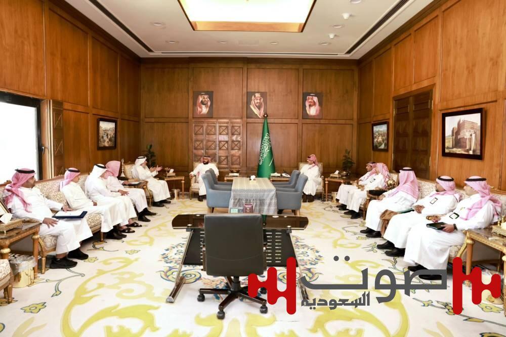 أمير عسير يشهد توقيع اتفاقية شراكة مجتمعية لدعم علاج الحالات القلبية