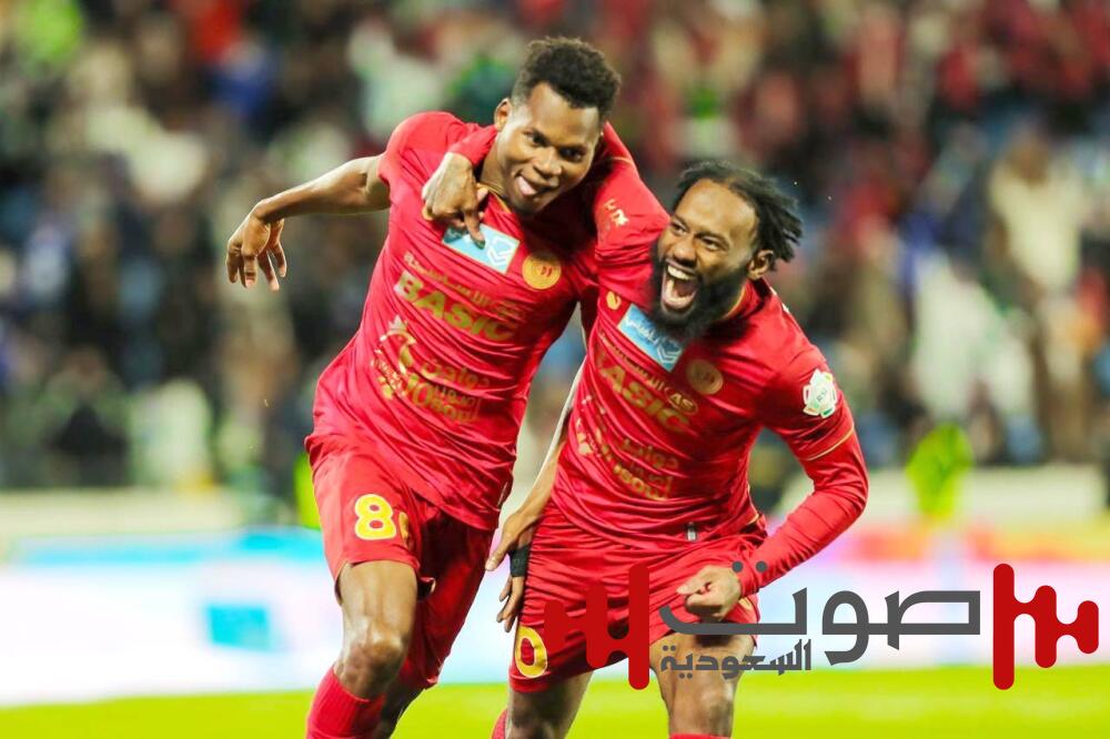 ضمك يعادل الهلال ويهدي الصدارة للاتحاد