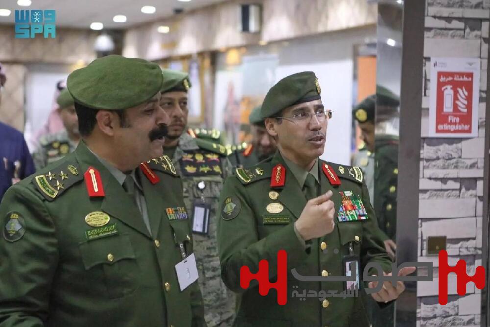 المربع يتفقد سير العمل في جوازات منطقة حائل