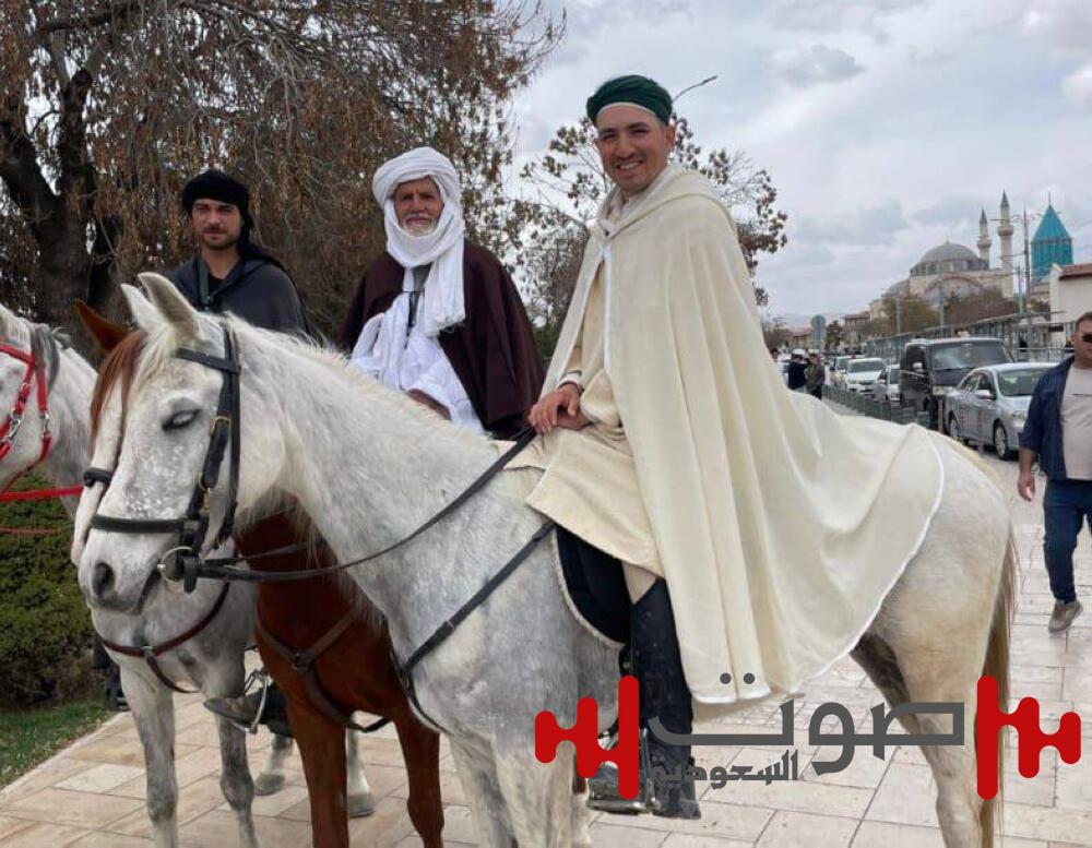 حجاج إسبان يعبرون 11 دولة على ظهور الخيول وصولاً إلى السعودية!