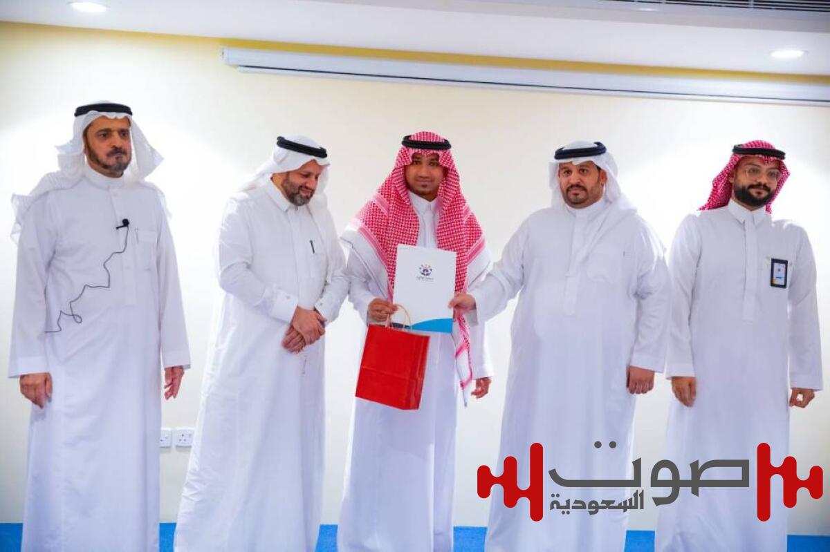 مركز التنمية بمكّة يكرّم حميد