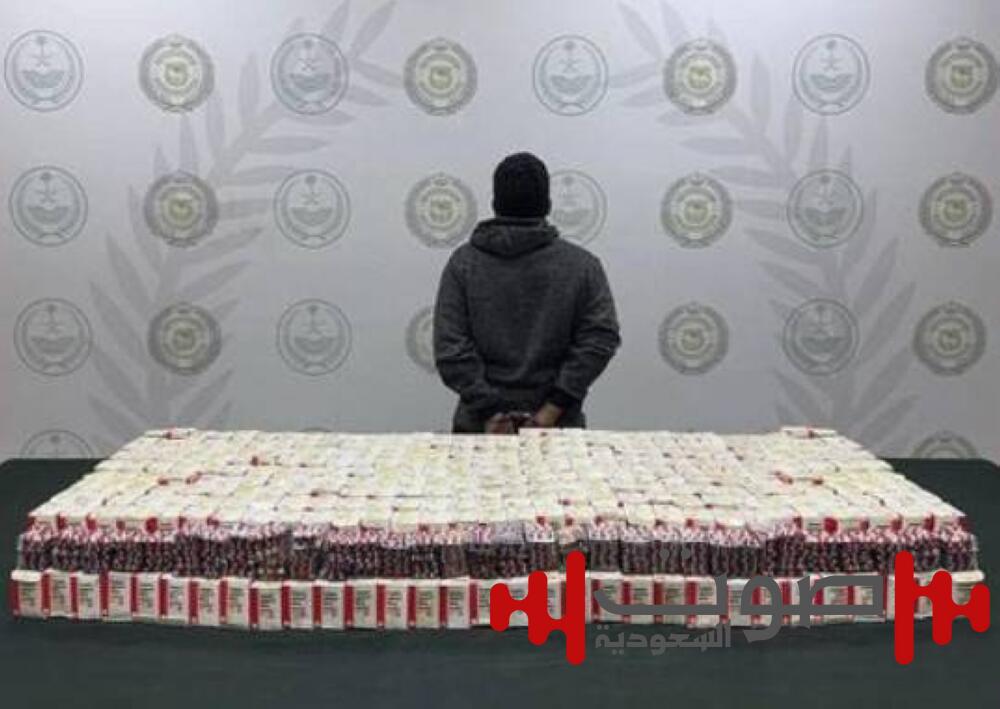 الرياض: القبض على مقيم لترويجه 220,140 قرصاً خاضعاً لتنظيم التداول الطبي