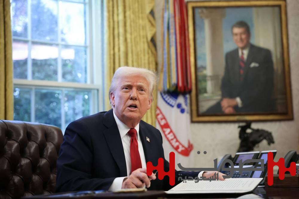 ترمب يعلن عن محادثات بين مسؤولين أمريكيين وإيرانيين