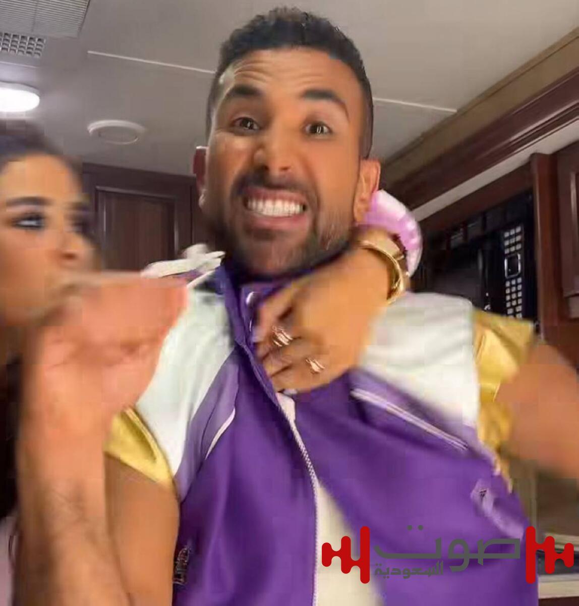 ياسمين عبدالعزيز تتشاجر بالأيدي مع أحمد سعد.. ما القصة؟