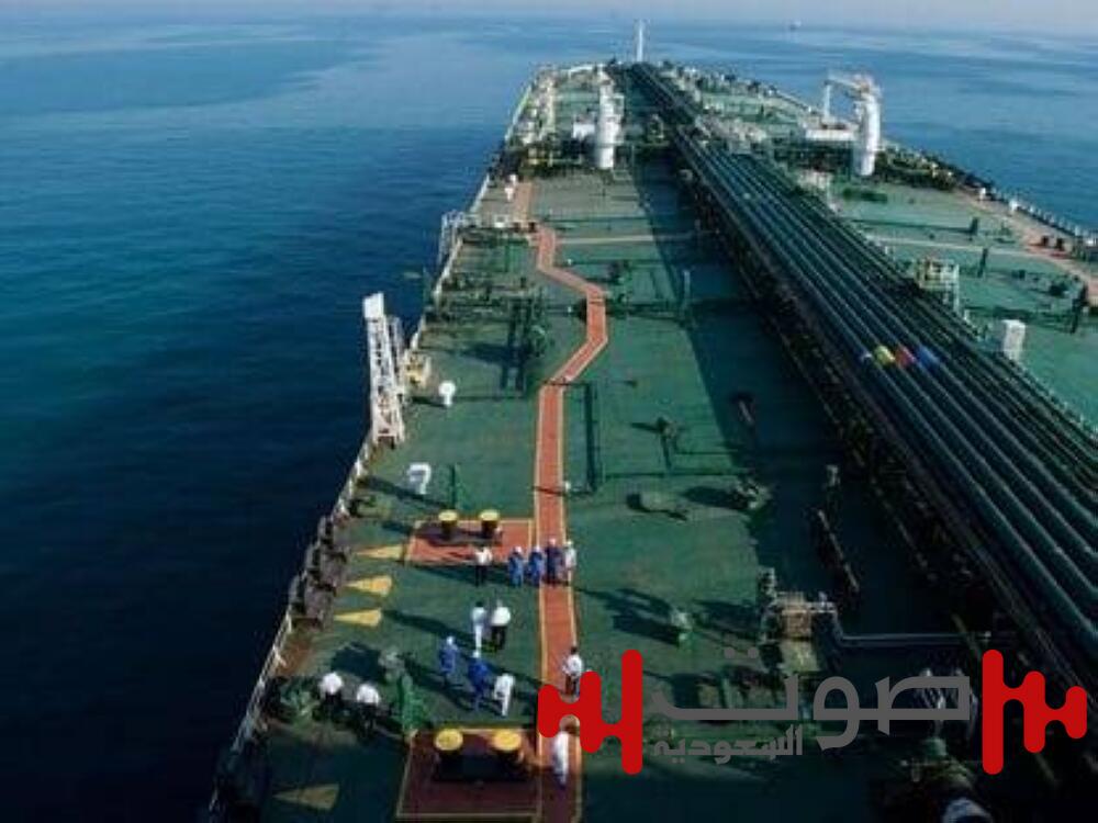 بين تقلبات أسعار النفط و«هرمز».. ما تأثير الضربات الأمريكية على إيران؟