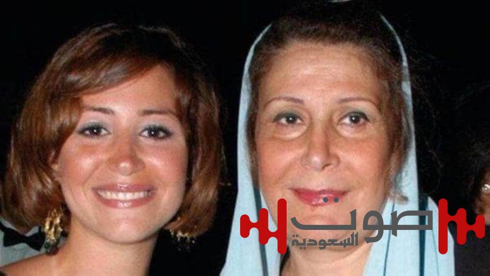 «بعد شائعات وفاتها».. منة شلبي لـ «عكاظ»: حالة والدتي جيدة وتمارس حياتها الطبيعية
