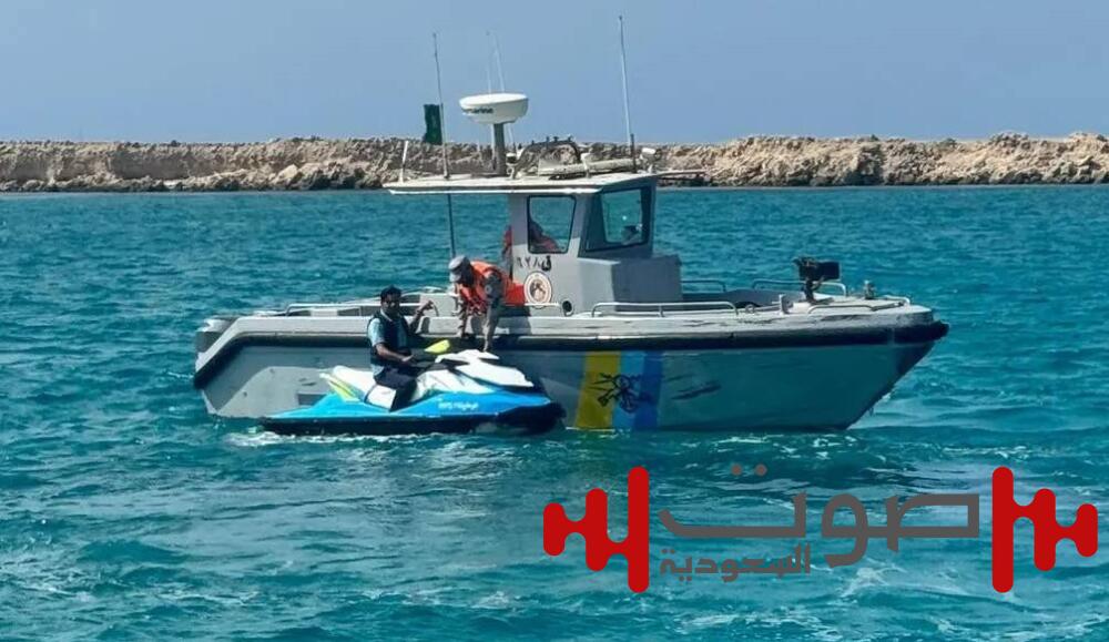 جدة: إنقاذ مواطن تعطلت واسطته البحرية في عرض البحر