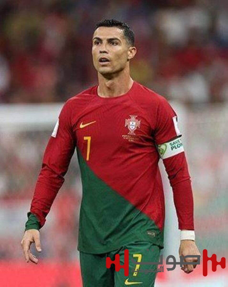 الأسطورة «رونالدو» يحتفل بمرور 22 عاماً على تمثيله منتخب البرتغال