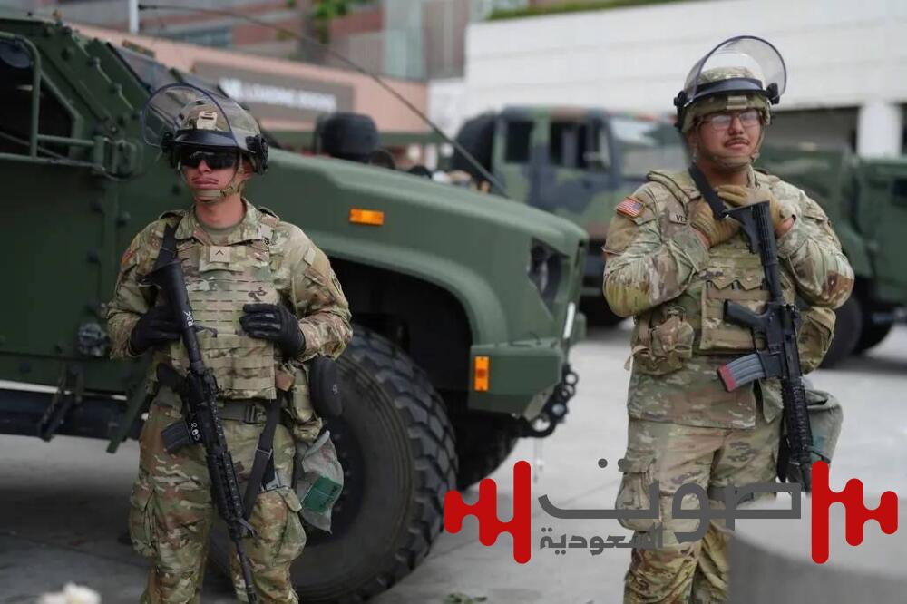 حرب شوارع بين الشرطة والمحتجين في لوس أنجليس