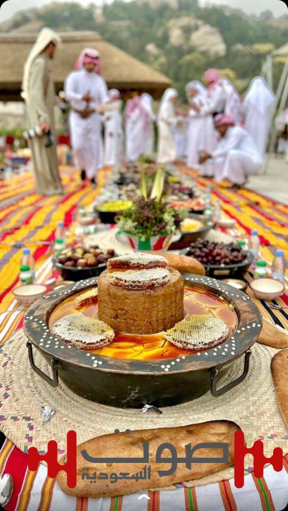 بنكهة البر والسمن والعسل.. «مشغوثة عسير» تتصدر الموائد والمهرجانات
