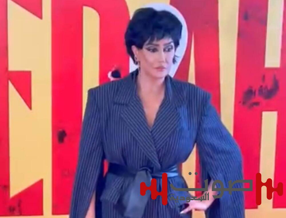 غادة عبد الرازق وسط الزحام.. لحظات توتر في عرض «أحمد وأحمد»