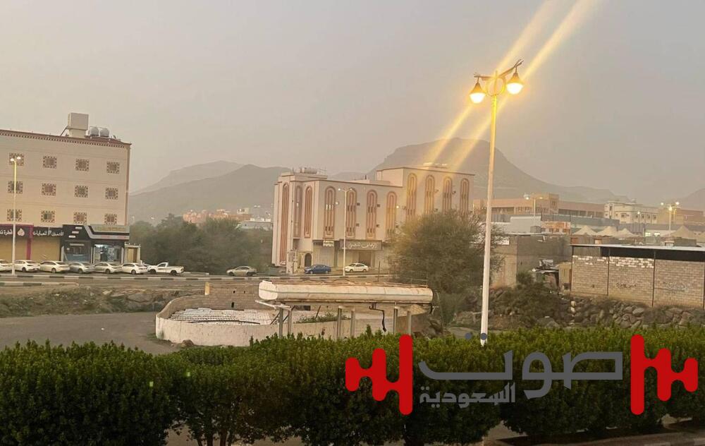 موجة غبار تداهم ظهران الجنوب