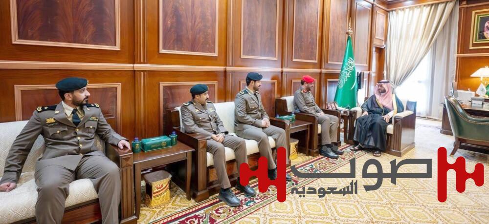 فيصل بن فهد يهنئ ضباط شعبة أمن الإمارة تقلدهم رتبهم الجديدة