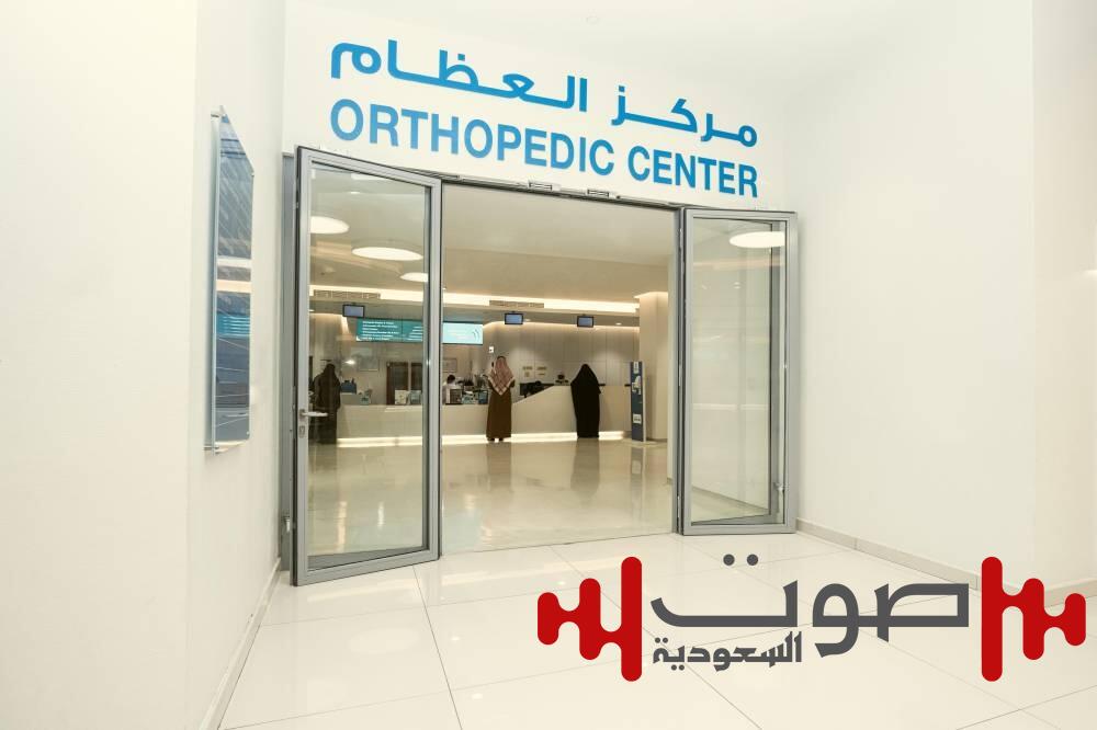 رحلة شفاء مريض أمريكي من إصابة عضلية خطيرة في مستشفى دلّه النخيل