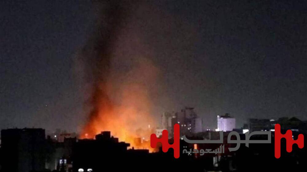 سقوط صاروخين واندلاع حريق في مطار مهرآباد بطهران
