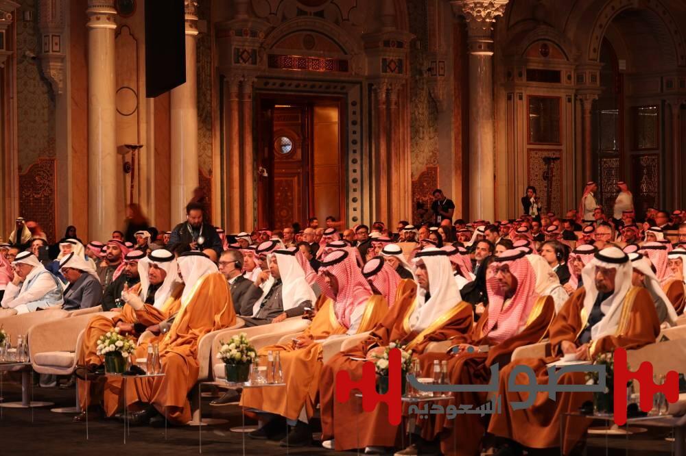 الرميان: 40 ملياراً فرص استثمارية لـ«الخاص» في منصة «PIF»