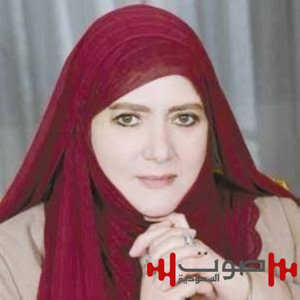 «كل الجميلات عملوا كده».. شمس البارودي تتبرأ من أدوارها الجريئة