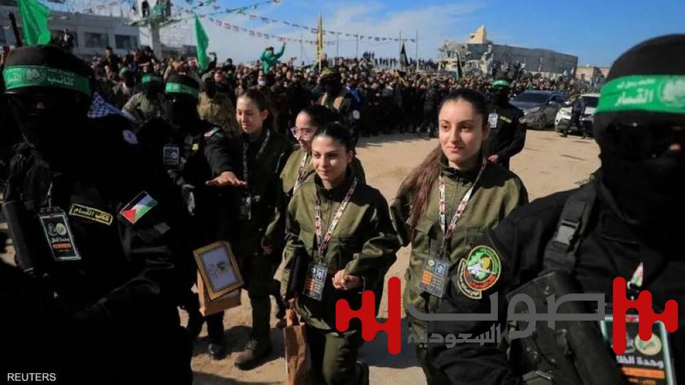 ضمن صفقة التبادل ..حماس تفرج عن 3 أسرى إسرائيليين غداً