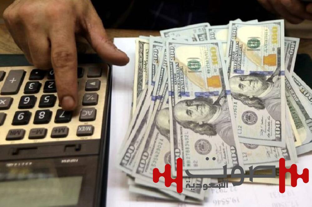 مصر: الدولار يتراجع إلى أقل من 50 جنيهاً