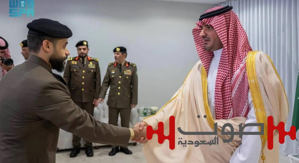 عبدالعزيز بن سعود يلتقي مدير عام مكافحة المخدرات في منطقة مكة المكرمة