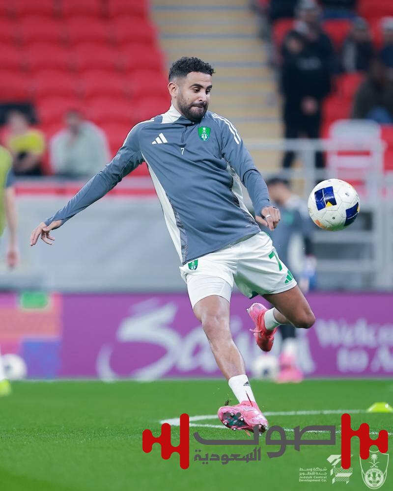 الأهلي عينه على نقاط الخليج