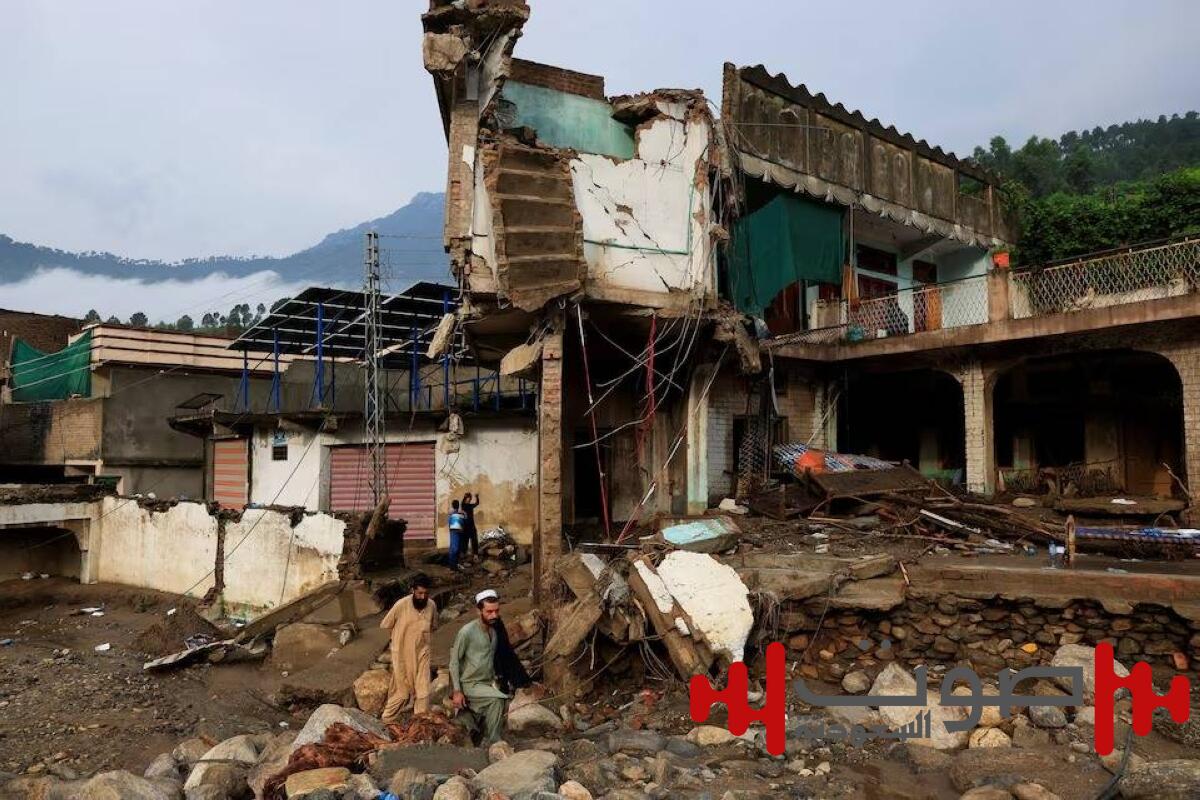 فيضانات مدمرة في باكستان.. أكثر من 300 قتيل واستئناف جهود الإنقاذ في بونير