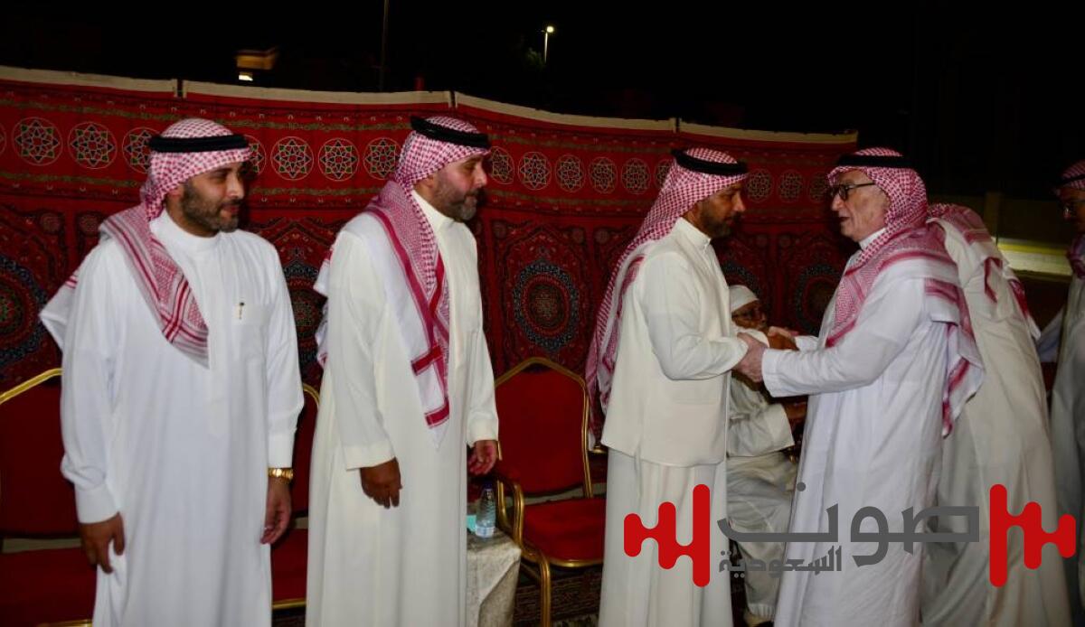 أسرتا حنيف والشريف تتلقيان التعازي في فقيدهما