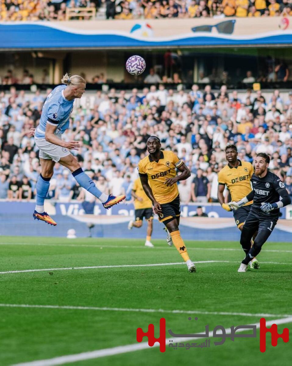 مانشستر سيتي يكتسح وولفر هامبتون برباعية.. وتوتنهام ينتصر بثلاثية على بيرنلي