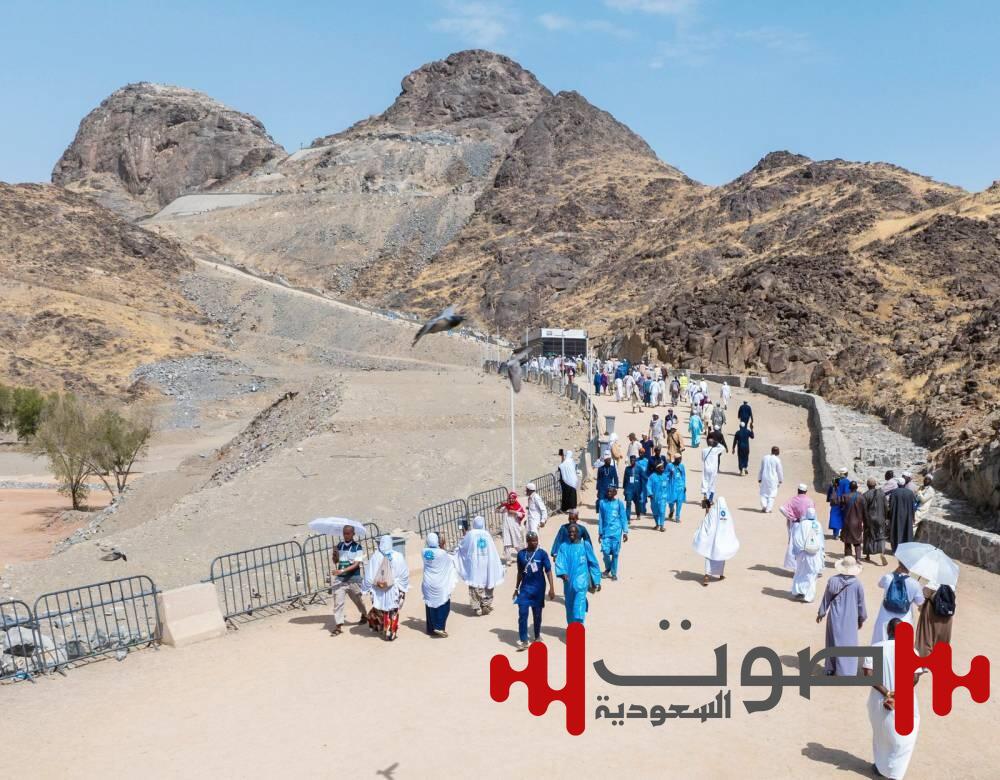 «الحرارة» تعلّق زيارات الحجاج للغار 5 ساعات يومياً