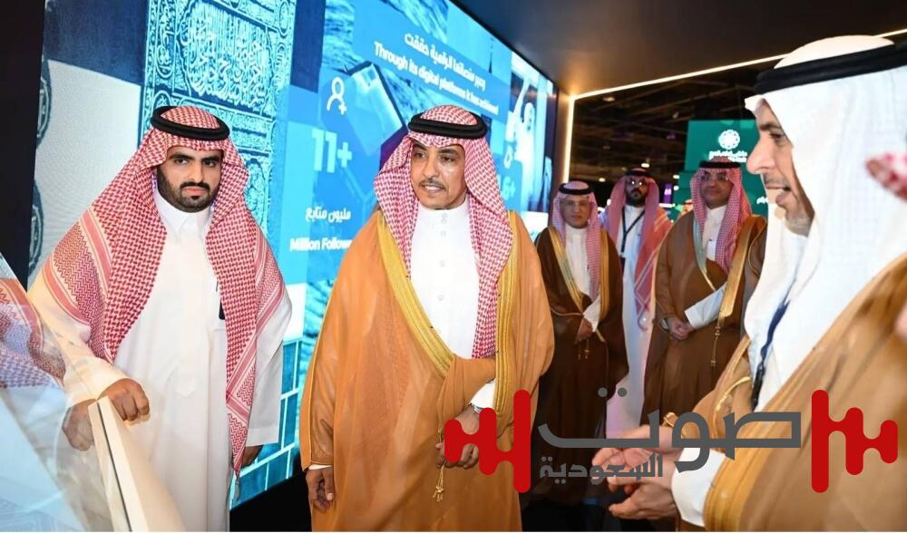 من مكة المكرمة.. وزير الإعلام يُدشّن منصة الصور السعودية للعالم