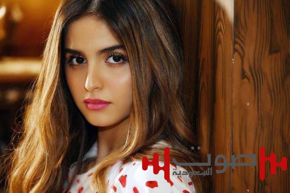 حلا الترك تحتفي برمضان بأنشودة دينية