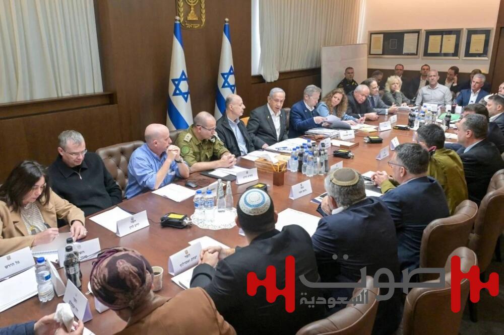 بعد استقالات وزير وقيادات عسكرية.. هل تواجه حكومة نتنياهو الانهيار؟
