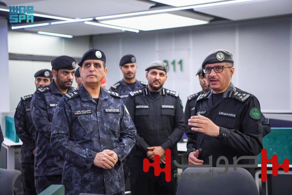 الفايز يزور مركز العمليات الأمنية الموحدة «911» بمنطقة مكة المكرمة