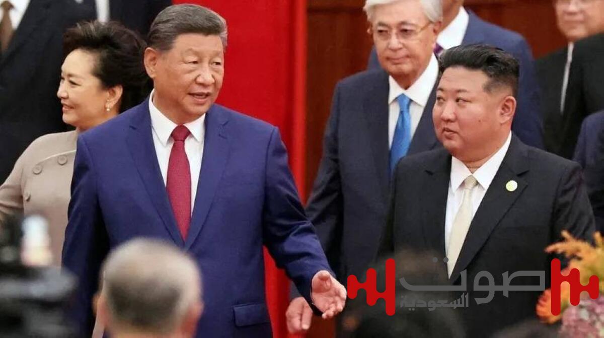 رغم الخلافات بين الدولتين.. كيم يصافح رئيس البرلمان الكوري الجنوبي في بكين